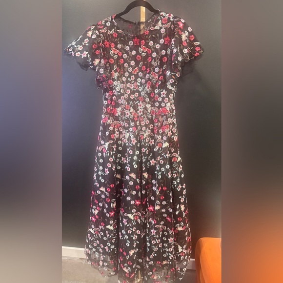 Mac Duggal Floral Embroidered Flutter-Sleeve Midi-Dress - Picture 3 of 8